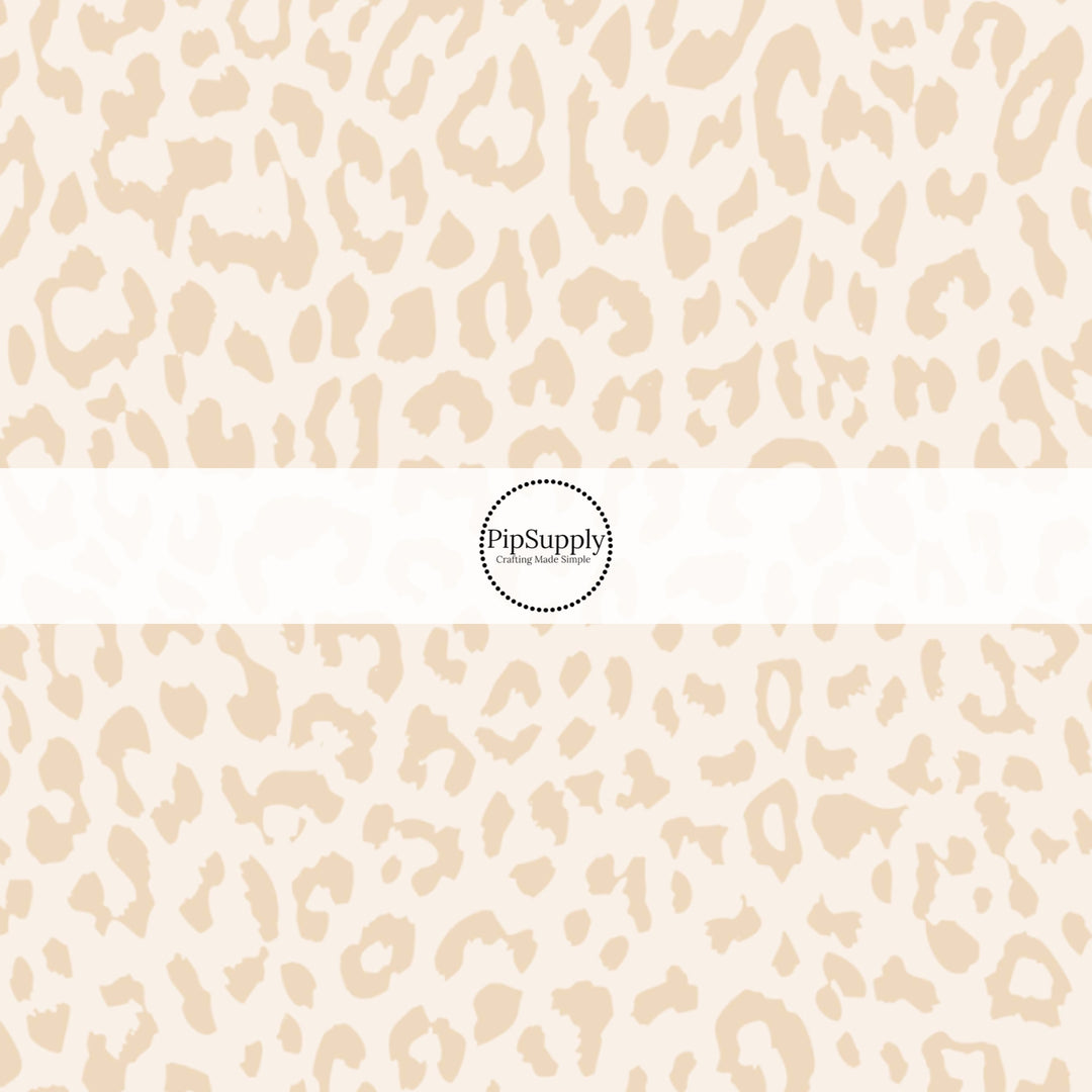 These classic leopard pattern themed no sew bow strips can be easily tied and attached to a clip for a finished hair bow. These Valentine's Day bow strips are great for personal use or to sell. These bow strips feature cream colored leopard print.