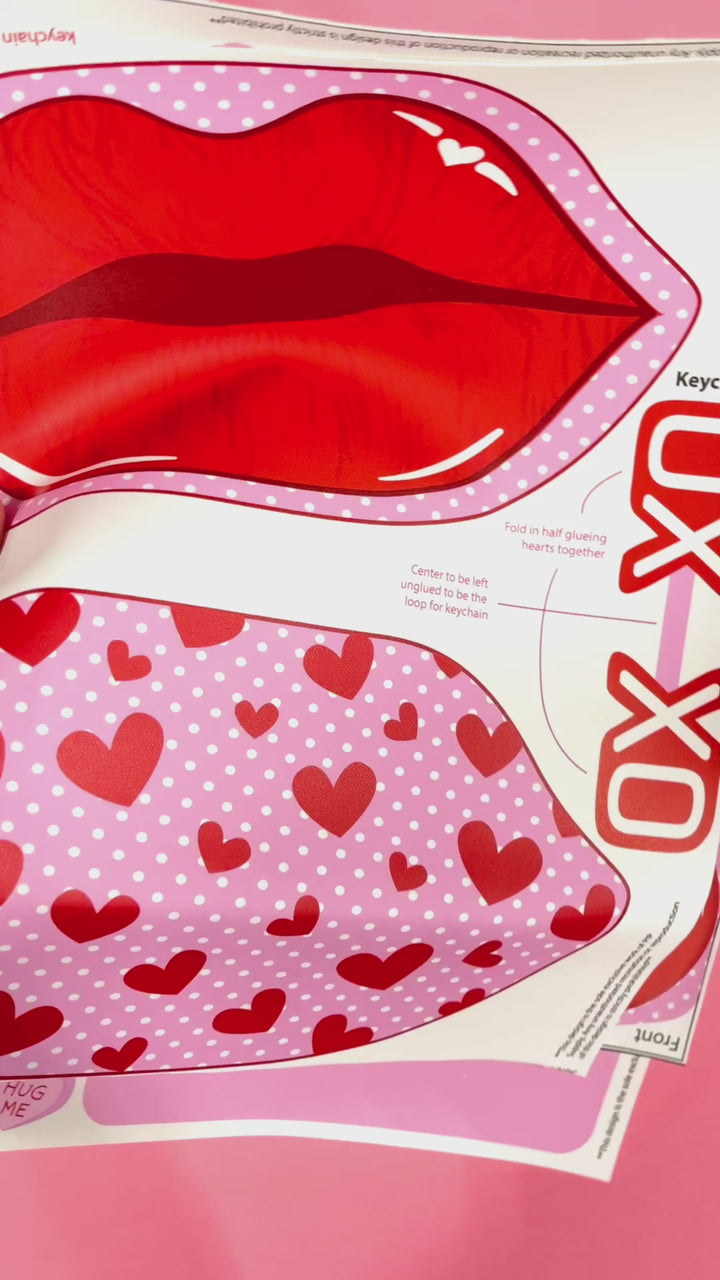 tutorial for the Lips hand cut purse template on faux leather