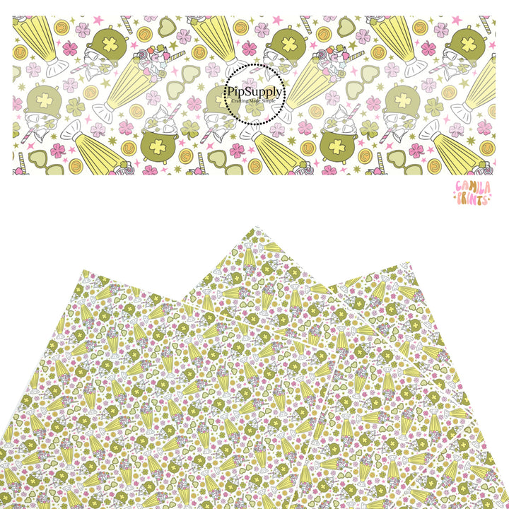 These holiday faux leather sheets contain the following design elements: shamrocks and clovers. Our CPSIA compliant faux leather sheets or rolls can be used for all types of crafting projects.