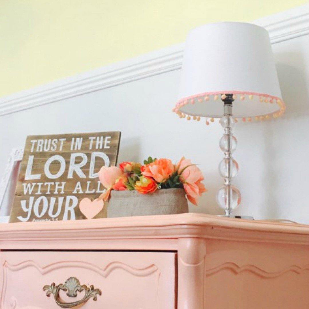 Pom Pom Lamp - Pretty in Pink Supply