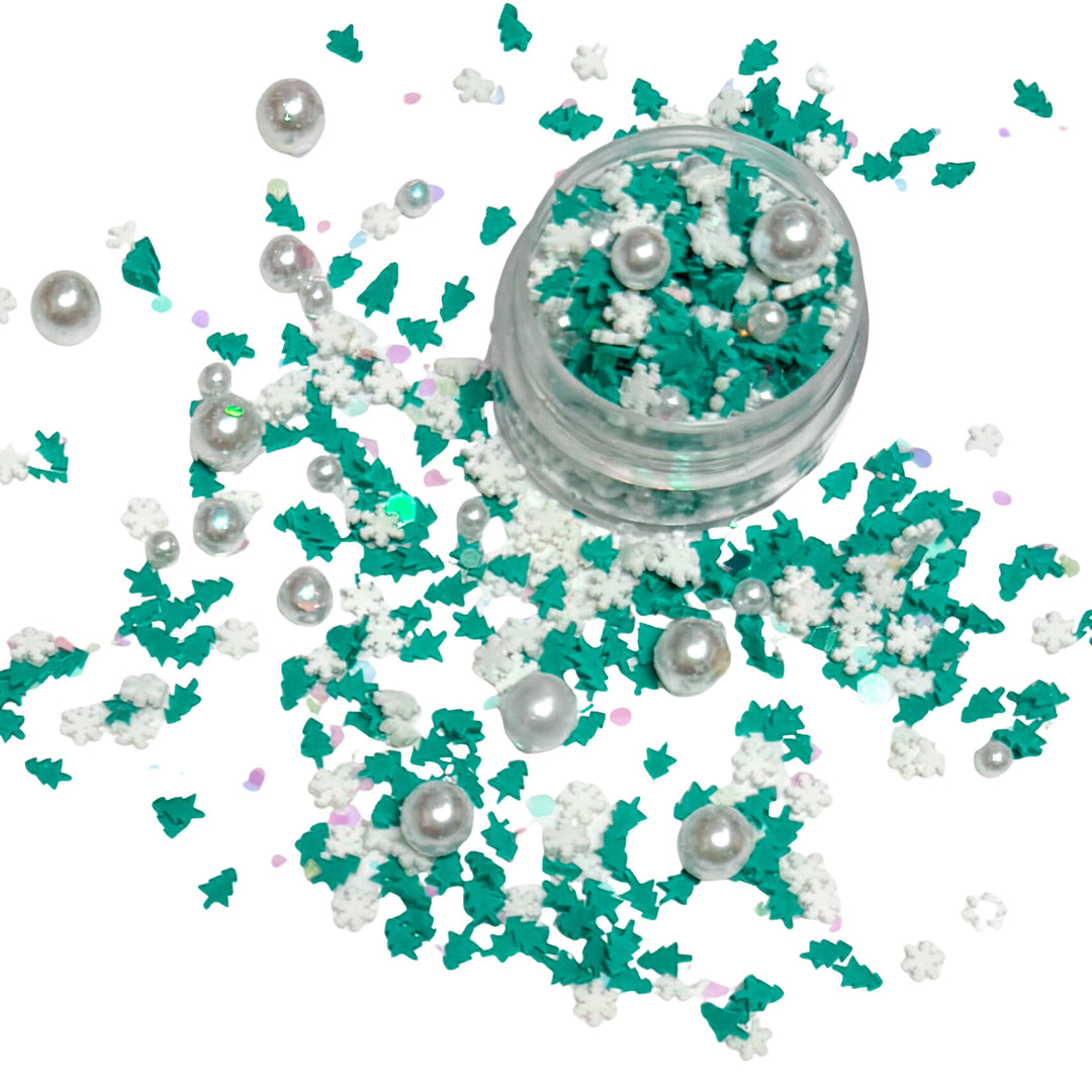 This christmas tree sparkle clay slice mix is versatile for many craft projects. Made with green trees, white snowflakes, pearls and opalescent sparkles. You can use it to add sparkle and decoration to resin projects, filling for shaker bows, slime making, party decor, scrapbooking, card making and nail art.

 This loose clay mix is sold in a resealable 1OZ Bag

- Material: Polymer Clay and Glitter