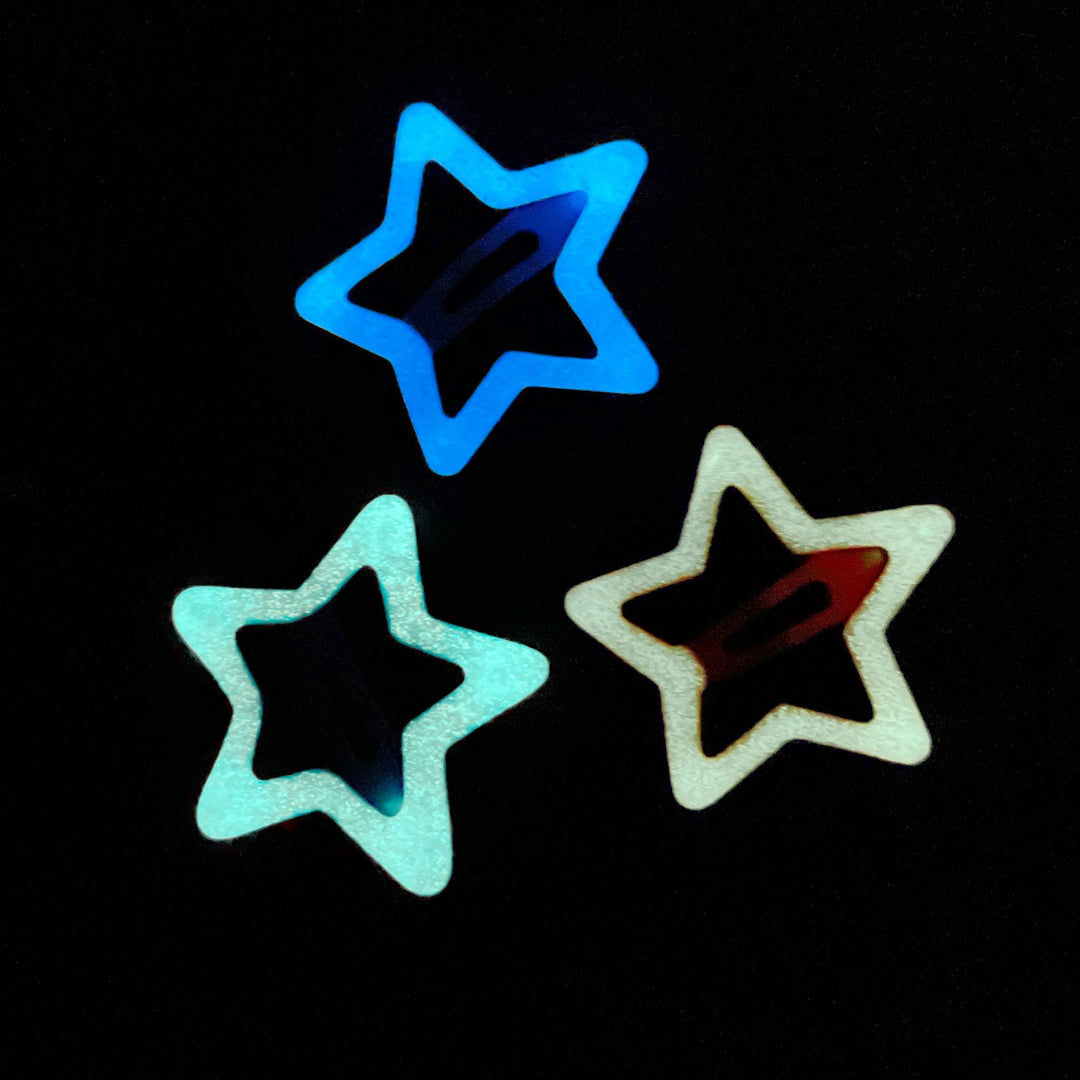 July Star Glow in the Dark Snap Clips