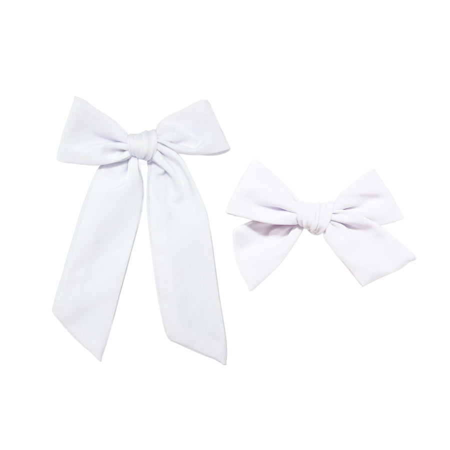 These basic swim pre-cut tied bows are ready to package and resell to your customers no sewing or measuring necessary! These hair bows come with a clip already attached.