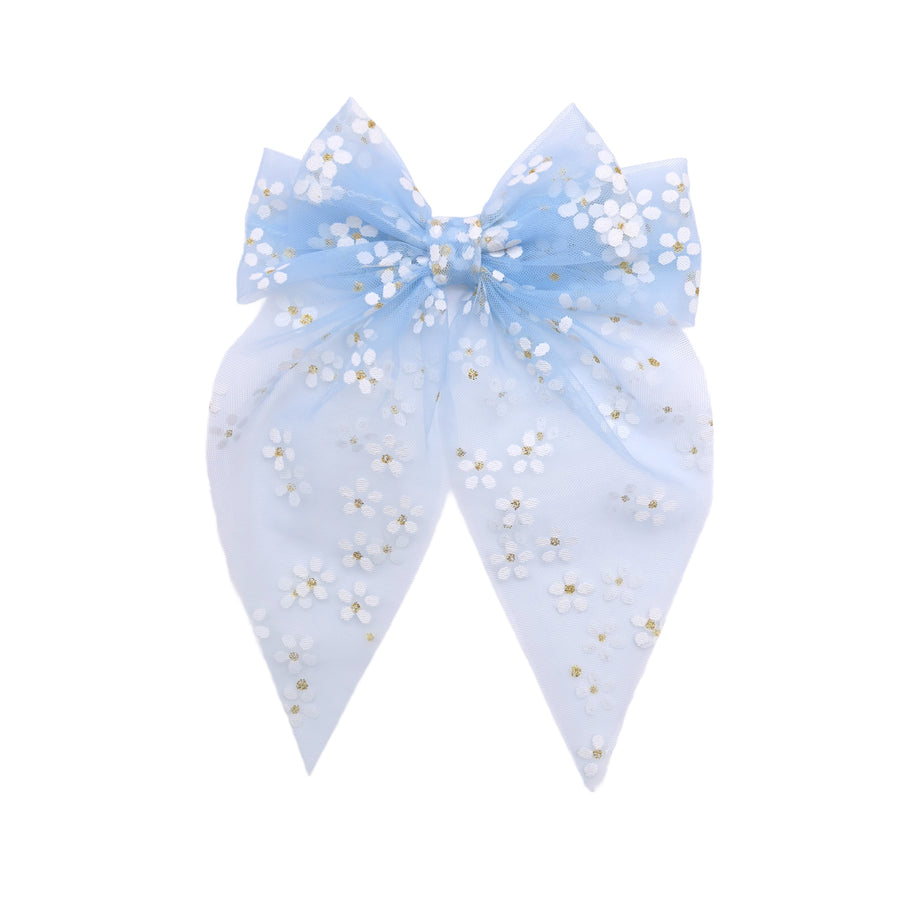 These Easter floral tulle pre-cut tied bows are ready to package and resell to your customers no sewing or measuring necessary! These hair bows come with a alligator clip already attached.