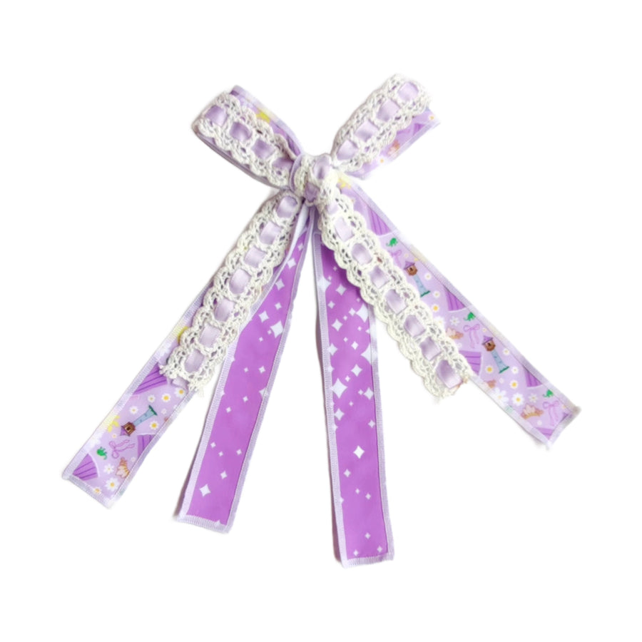 These princess themed lace pre-cut tied bows are ready to package and resell to your customers no sewing or measuring necessary! These hair bows come with a clip already attached.