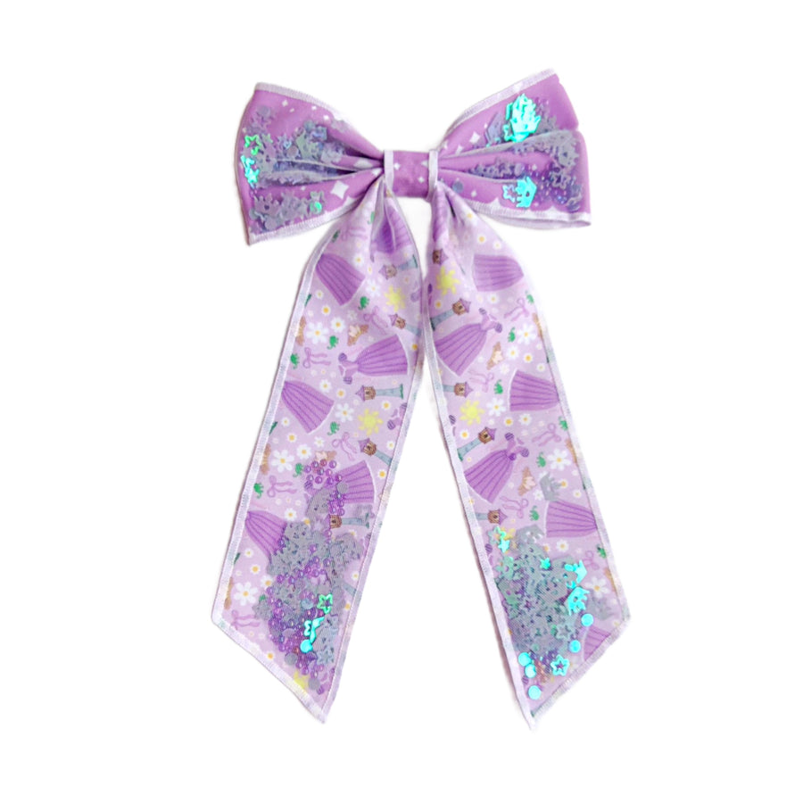 These princess themed long tail shaker pre-cut tied bows are ready to package and resell to your customers no sewing or measuring necessary! These hair bows come with a clip already attached. The shaker bows come pre-filled with a pattern mix.