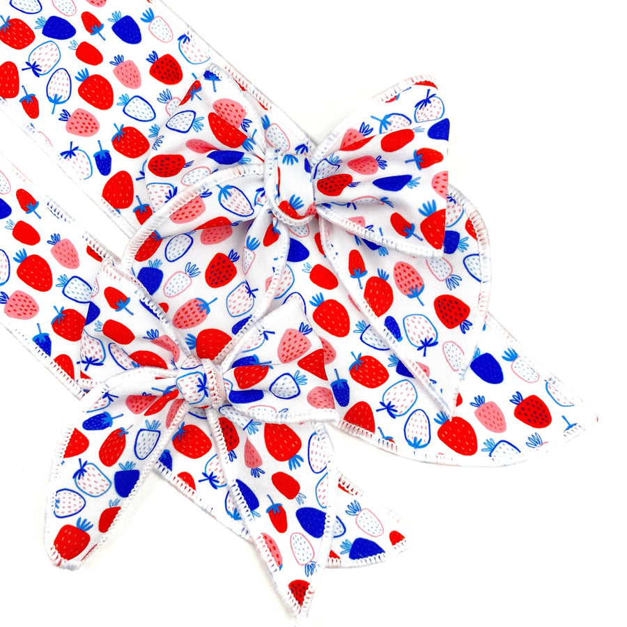 These patriotic serge edge fabric bow strips are made from woven polyester with cotton-like resemblance. Perfect for this summer and Independence Day! These hair no sew bow strips can be easily tied and attached to a clip for a finished hair bow. Hand wash in cold water and air dry.