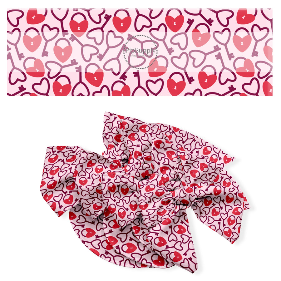 These holiday no sew bow strips can be easily tied and attached to a clip for a finished hair bow. These festive bow strips are great for personal use or to sell. These bow strips feature the following design elements: love locks on pink.