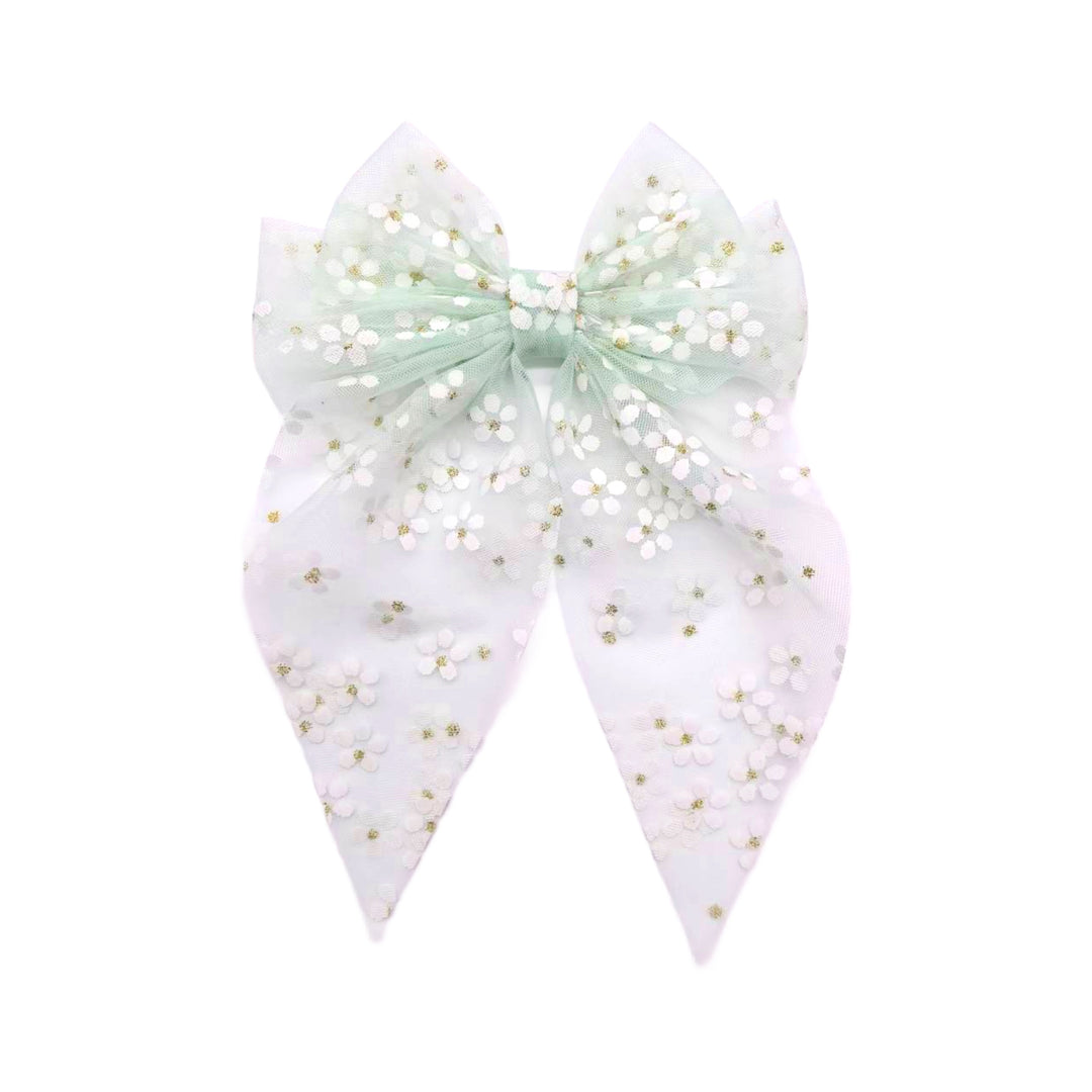 These Easter floral tulle pre-cut tied bows are ready to package and resell to your customers no sewing or measuring necessary! These hair bows come with a alligator clip already attached.