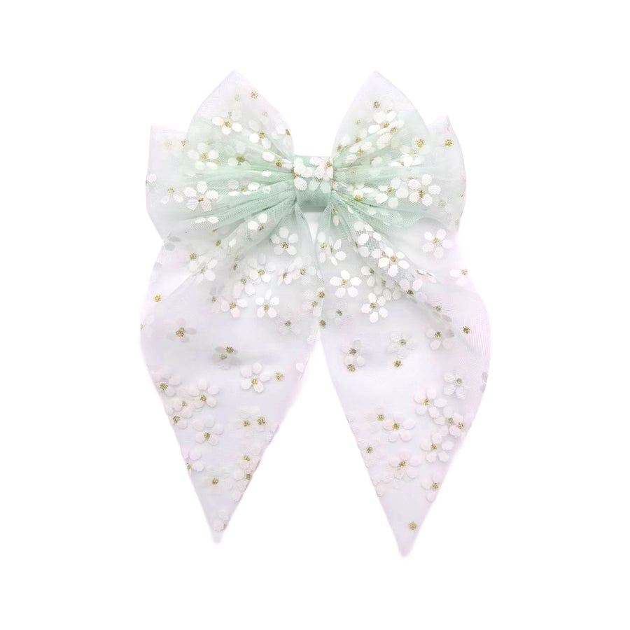 These Easter floral tulle pre-cut tied bows are ready to package and resell to your customers no sewing or measuring necessary! These hair bows come with a alligator clip already attached.