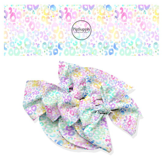 These animal themed no sew bow strips can be easily tied and attached to a clip for a finished hair bow. These animal patterned bow strips are great for personal use or to sell. These bow strips feature rainbow leopard pattern.