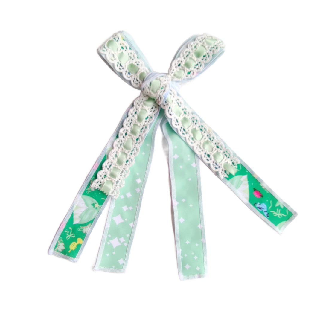 These princess themed lace pre-cut tied bows are ready to package and resell to your customers no sewing or measuring necessary! These hair bows come with a clip already attached.