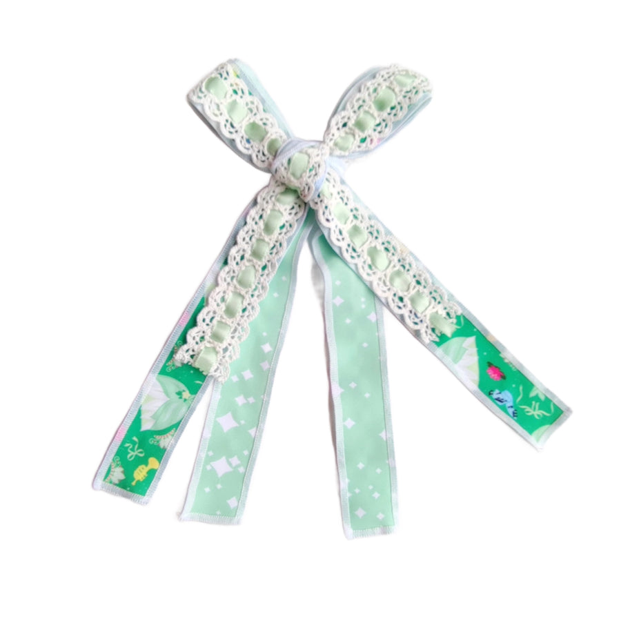 These princess themed lace pre-cut tied bows are ready to package and resell to your customers no sewing or measuring necessary! These hair bows come with a clip already attached.