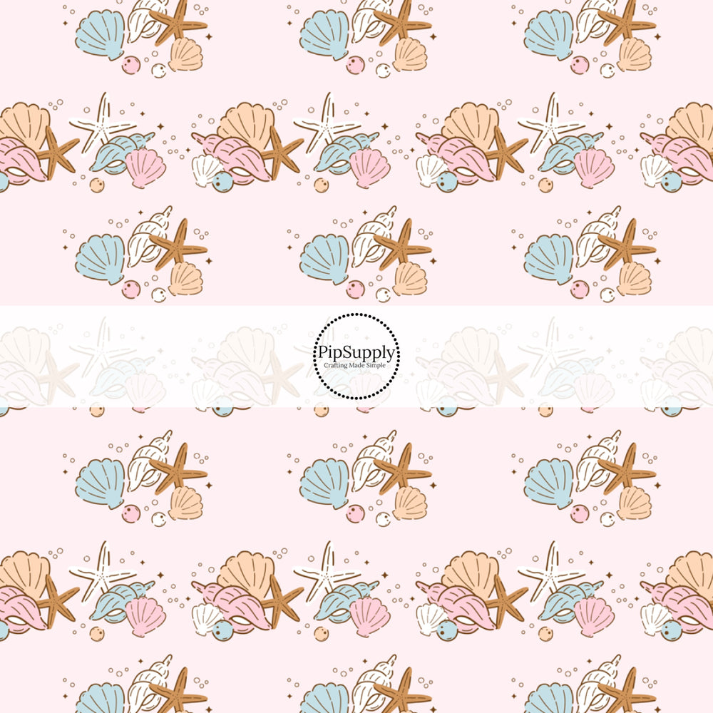 These summer themed no sew bow strips can be easily tied and attached to a clip for a finished hair bow. These summer patterned bow strips are great for personal use or to sell. These bow strips feature seashells on light pink.