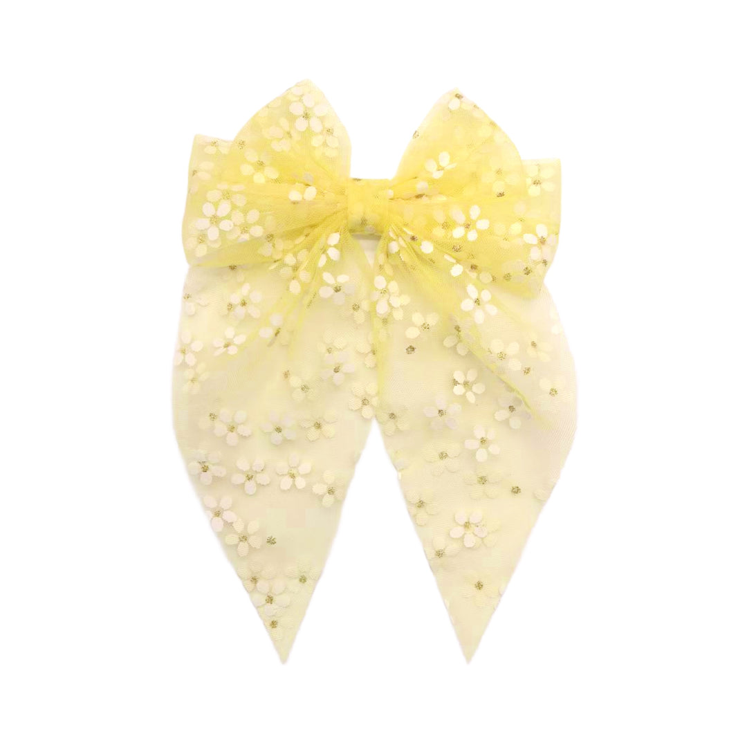 These Easter floral tulle pre-cut tied bows are ready to package and resell to your customers no sewing or measuring necessary! These hair bows come with a alligator clip already attached.