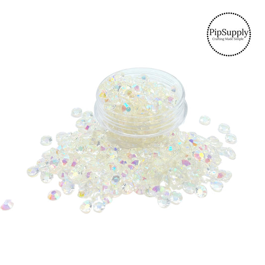 Iridescent clear faceted resin embellishment